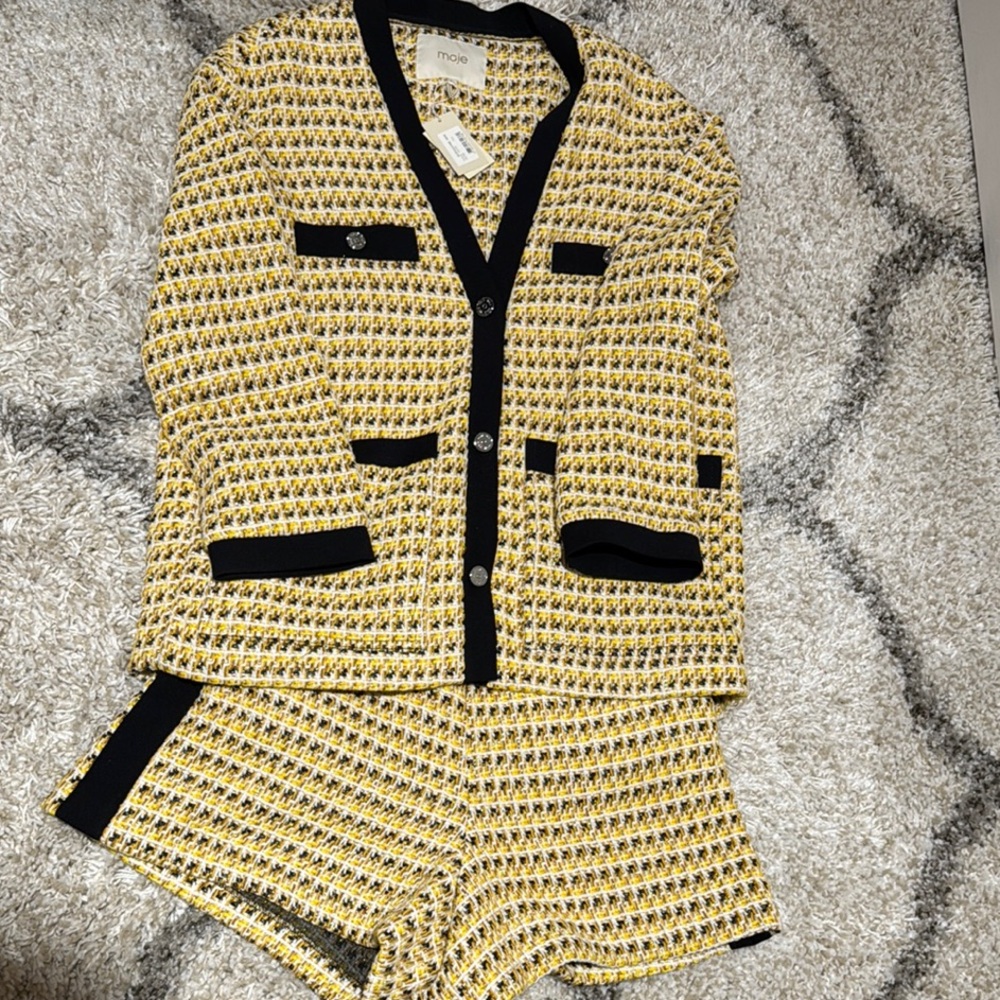 Chic Yellow and Black Knit Set